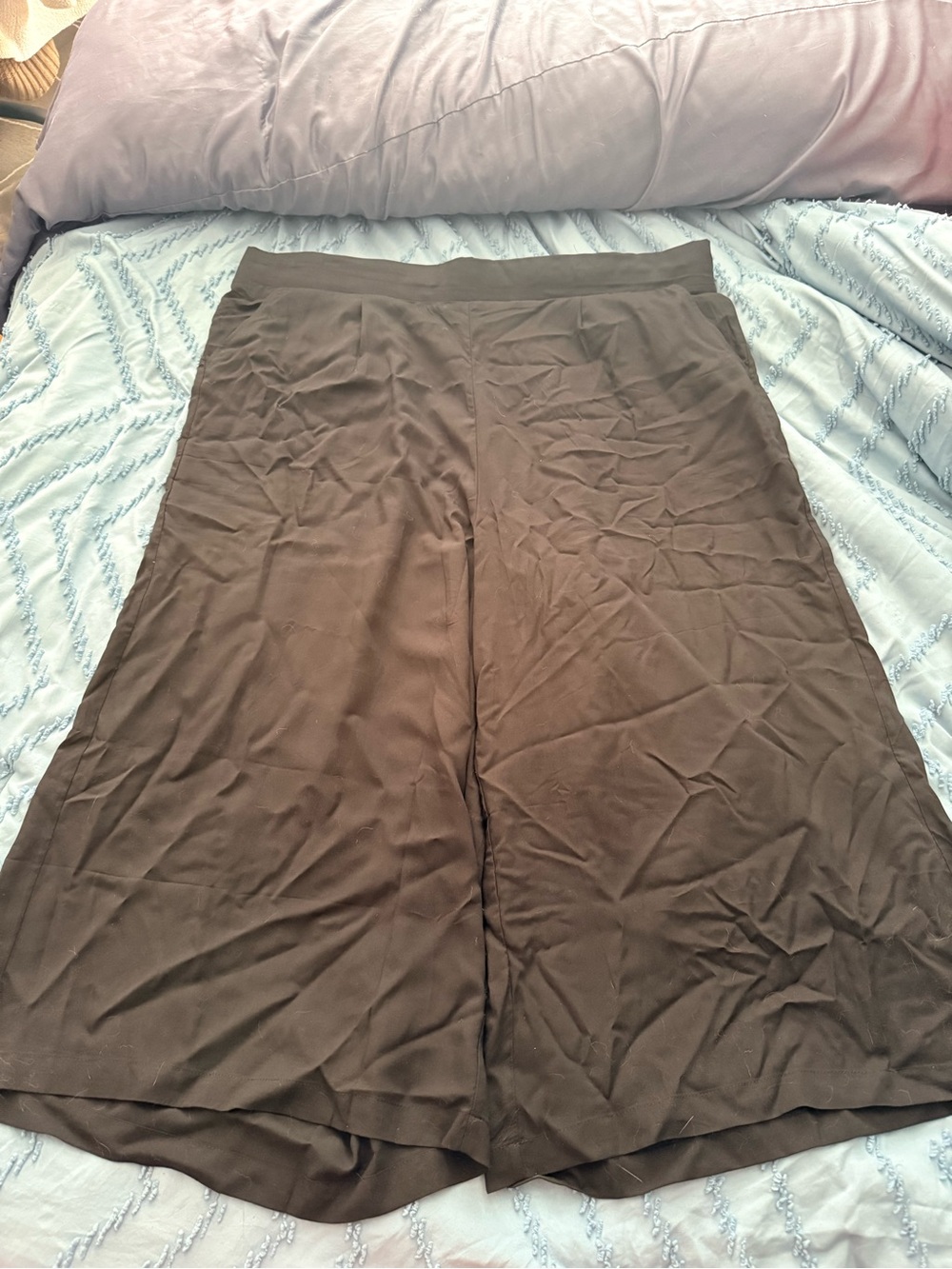 torrid black crop pants with elastic waist